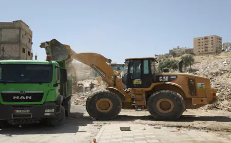 الأمانة  تباشر بمشروع توسعة شارع الرحاب في منطقة النصر