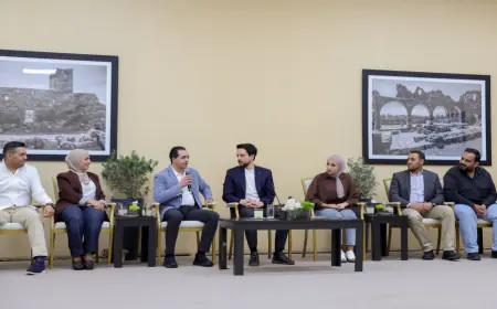 ولي العهد  يلتقي شبابا في  محافظة المفرق