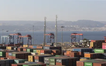 النقل: لا تكدس للسلع في  العقبة وحركة الشاحنات تسير بانسيابية