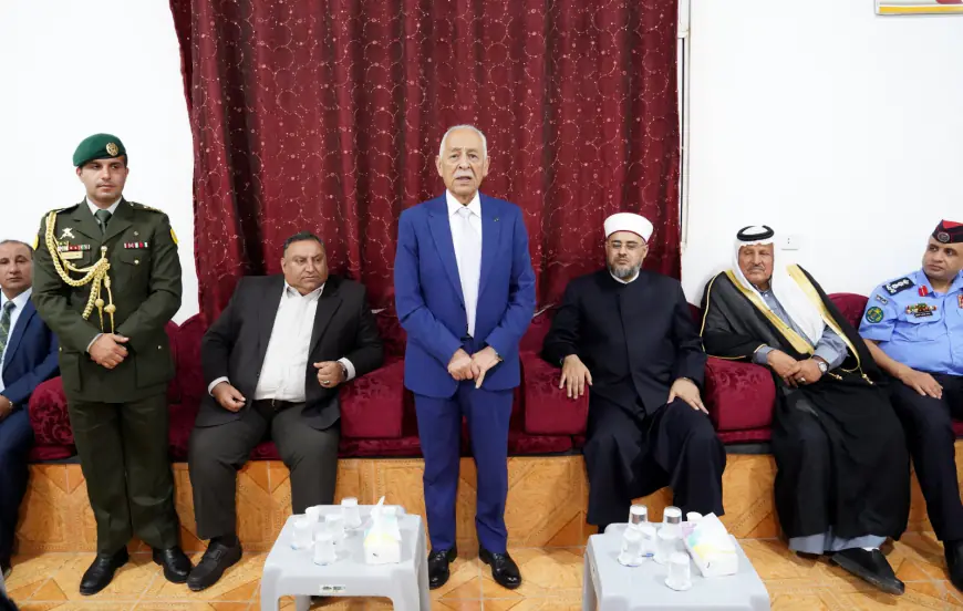 مندوبا عن الملك وولي العهد.. العيسوي يعزي عشائر الزيود وبني خالد والزبن