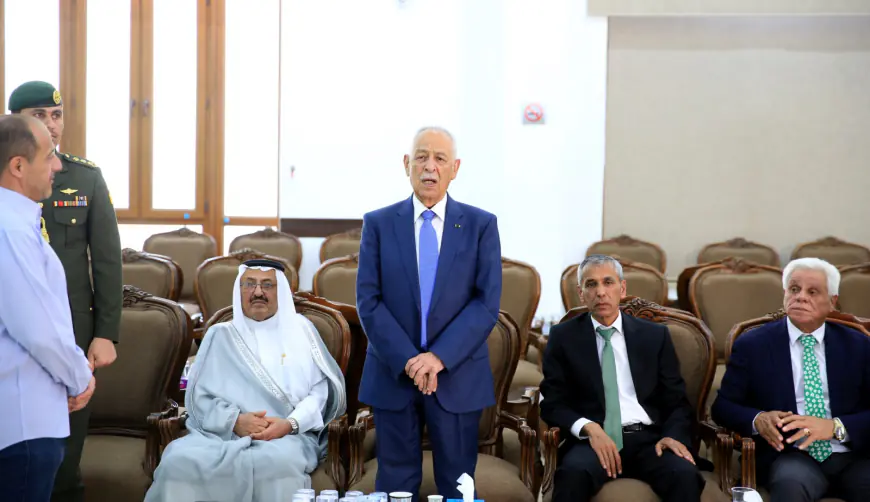 مندوبا عن الملك وولي العهد.. العيسوي يعزي عشيرة الحياري