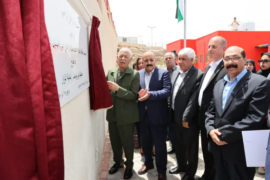 العيسوي يفتتح ويتفقد مشاريع مبادرات ملكية تنموية وخدمية في محافظة إربد