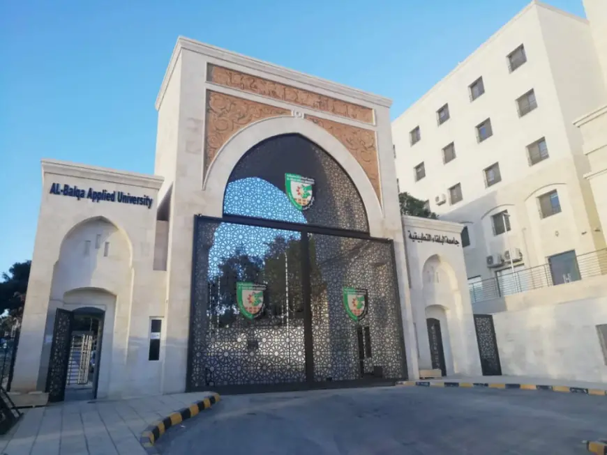 البلقاء التطبيقية تعتمد الذكاء الاصطناعي في جميع برامج البكالوريوس والدبلوم