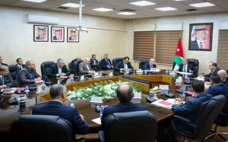 إسكانات للمعلمين وزيادة مكرمة أبنائهم في الجامعات