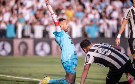 نيماريتلقى  بطاقة حمراء مثيرة للجدل بعد تسجيله هدفا  بيده