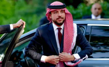 ولي العهد مهنئا بالعيد: عيدكم مبارك