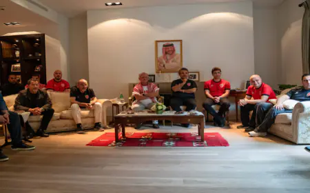 الملك يتابع مباراة النشامى مع عُمان من السفارة الأردنية في لندن