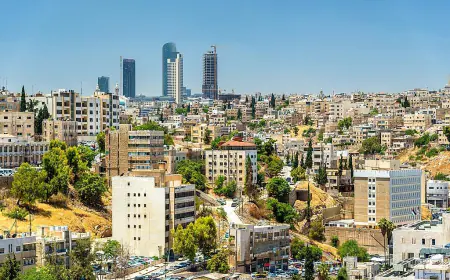أجواء حارة نسبيا في معظم المناطق الجمعة