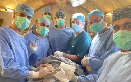 المستشفى الميداني الأردني غزة/6 يجري عملية جراحية لإنقاذ حياة طفل