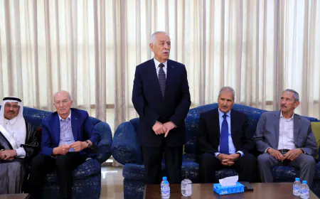 مندوبا عن الملك وولي العهد... العيسوي يعزي عشيرتي الحباشنة والحنيطي