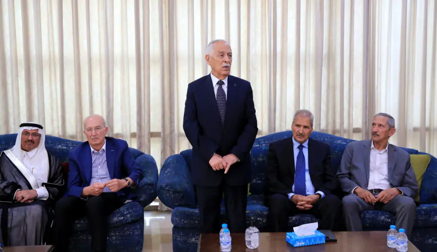 مندوبا عن الملك وولي العهد... العيسوي يعزي عشيرتي الحباشنة والحنيطي