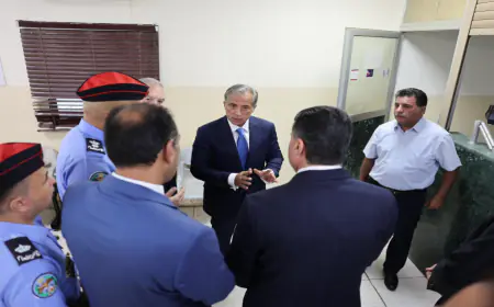 رئيس الوزراء يتفقد مشروع تطوير معبر حدود الدرة في محافظة العقبة