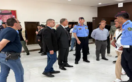 وزير الداخلية يوجه مسؤولي مركز حدود جابر لتقليل فترة مكوث المسافر داخل المركز