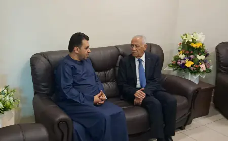 العيسوي ينقل تحيات وتمنيات الملك وولي العهد للنائب السعود بالشفاء 