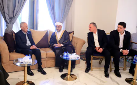 مندوبا عن الملك وولي العهد.. يعزي العيسوي الخماش وجبران