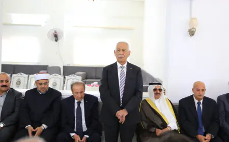 مندوبا عن الملك وولي العهد.. العيسوي يعزي بوفاة الوزير والبرلماني الاسبق عبدالرزاق طبيشات