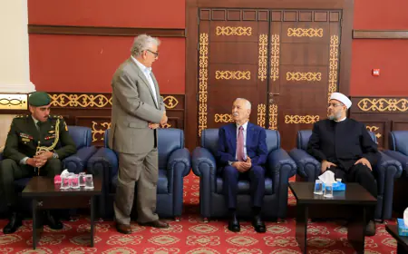 مندوبا عن الملك وولي العهد... العيسوي يعزي آل أبزاخ