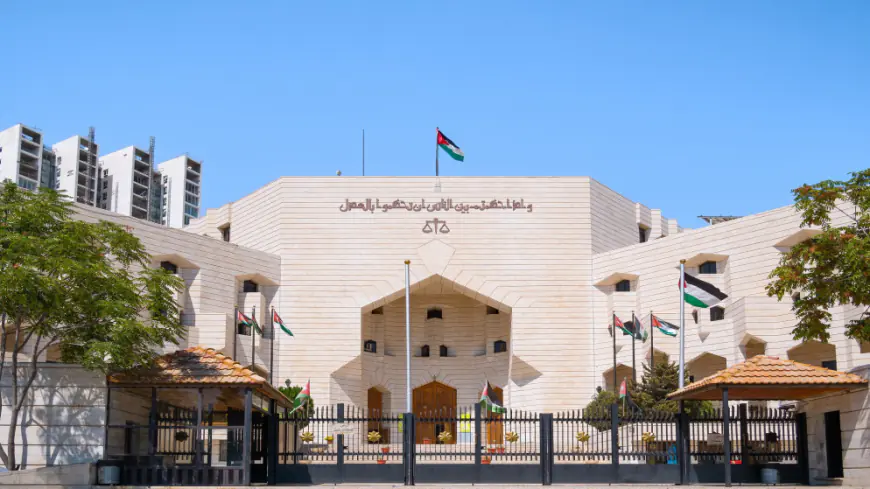 مدعي عام عمّان يقرر تكفيل النائب ينال فريحات بعد توقيفه ومنعه من السفر
