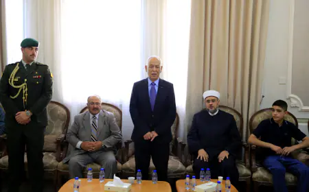 العيسوي ينقل تمنيات الملك وولي العهد للعين والوزير الأسبق الخريشا بالشفاء العاجل