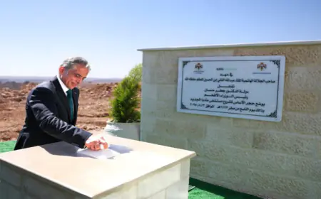 رئيس الوزراء يضع حجر الأساس لمستشفى مأدبا الجديد