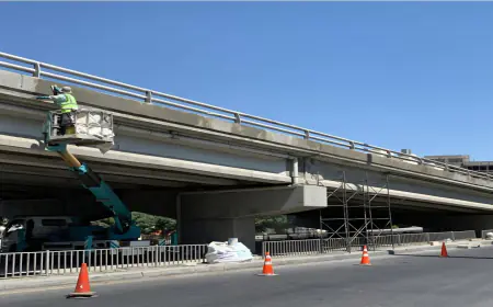 (الأشغال) تبدأ تنفيذ أعمال تأهيل جسر الثامن