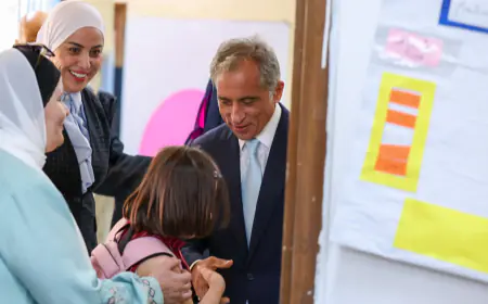 رئيس الوزراء يزور مركز الأمل للتربية الخاصة في لواء بني كنانة