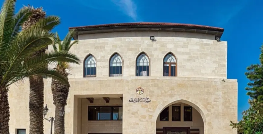 العدوان والبدور وخريسات والنجداوي وحجازين وأبو غزالة في طريقهم إلى الدوار الرابع