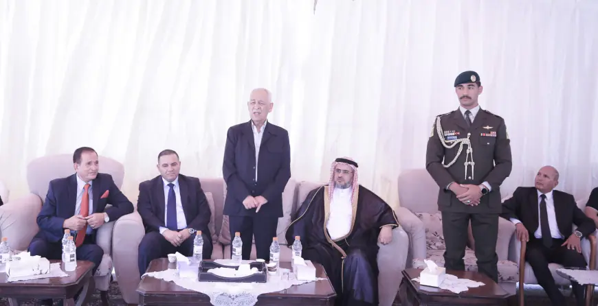 مندوبا عن الملك وولي العهد.. العيسوي يعزي عشيرتي الصرايرة والمومني