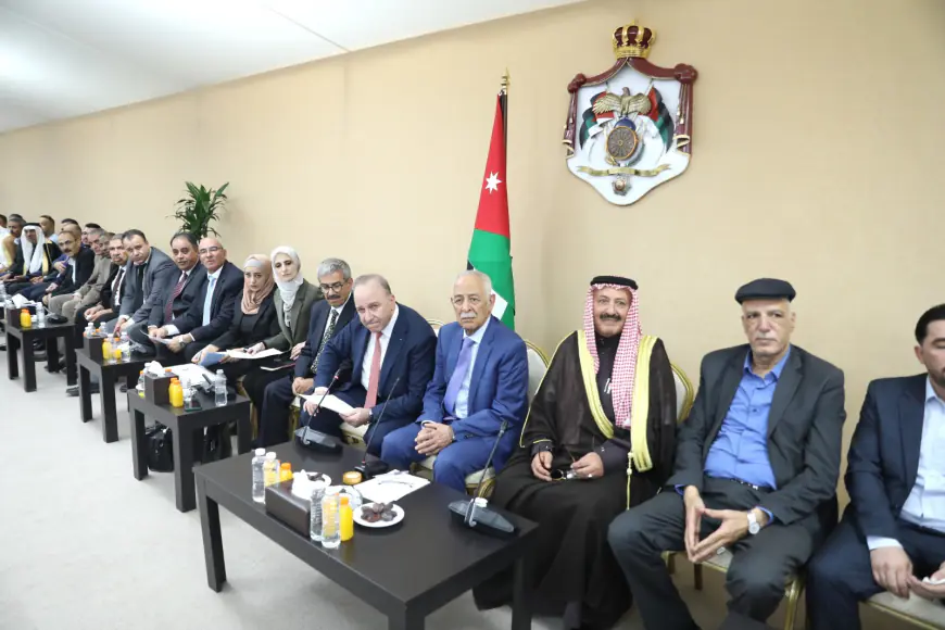 العيسوي: الملك يقود جهودا مكثفة لوقف العدوان على غزة ويدافع عن أهلها سياسيًا ويقدم لهم الدعم الإغاثي والطبي بلا تردد