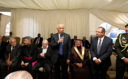 مندوبا عن الملك وولي العهد. العيسوي يعزي عشيرة حداد وآل عصفور
