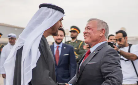 الملك ورئيس الإمارات يبحثان في أبوظبي المستجدات الإقليمية والعلاقات الثنائية
