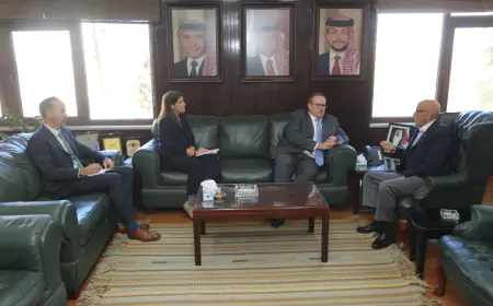 وزير المياه والري يستقبل القائم بأعمال السفارة الأمريكية لدى المملكة   