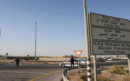 مصادر: جميع سائقي الشاحنات الأردنيين غادروا معبر الكرامة عقب الحادثة