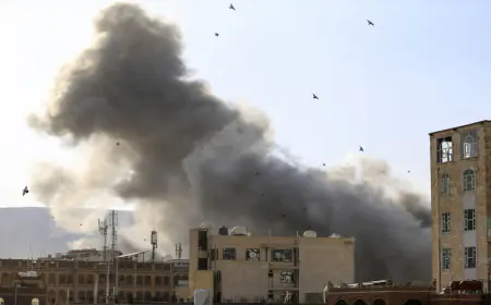 ضربات إسرائيلية على صنعاء تسفر عن 8 قتلى وأكثر من 140 جريحا