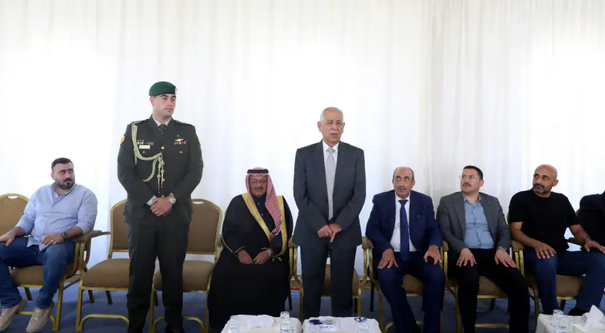 مندوبا عن الملك وولي العهد.. العيسوي يعزي عشيرة النهار