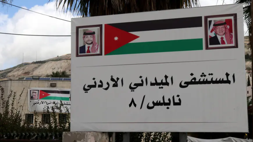 وصول طواقم المستشفى الميداني الأردني نابلس/8