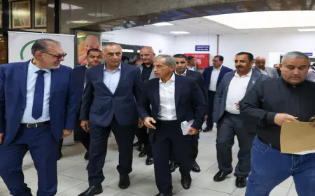 رئيس الوزراء يبدأ جولة تفقدية من مديرية تسجيل أراضي جنوب عمَّان