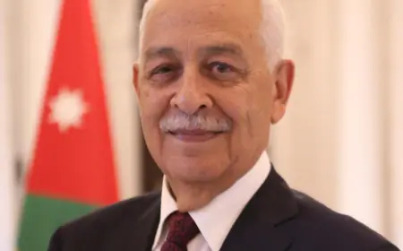 مندوبا عن الملك وولي العهد.. العيسوي يعزي آل العثمان