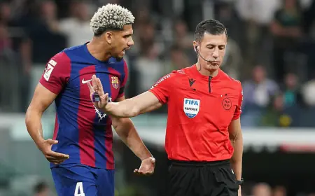 الحكم سوتو غرادو يقود كلاسيكو ريال مدريد وبرشلونة وسط ذكريات مثيرة للجدل