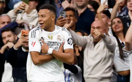 ريال مدريد يهزم برشلونة 2-1 ويبتعد بالصدارة بفارق 5 نقاط