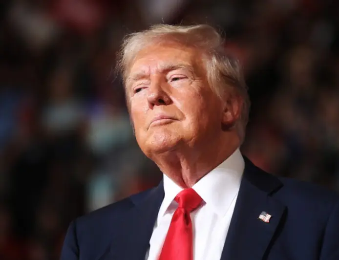  ترامب: إيران طلبت وقف إطلاق النار.. وطهران تنفي