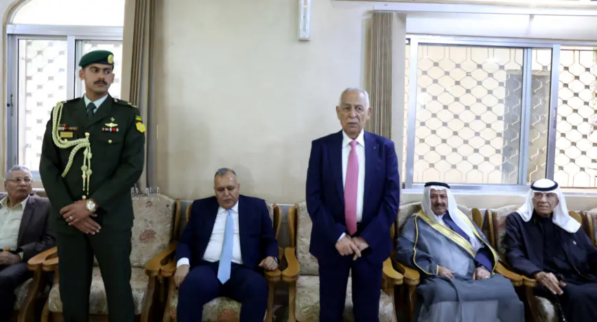 مندوبا عن الملك وولي العهد. العيسوي يعزي عشيرتي الشخاترة وأبو وندي