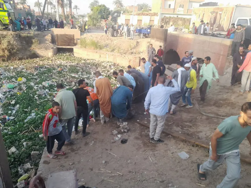 مصر: وفاة طفلة وإنقاذ 11 آخرين بعد سقوط مركبة مدرسة في مصرف مياه بأسيوط