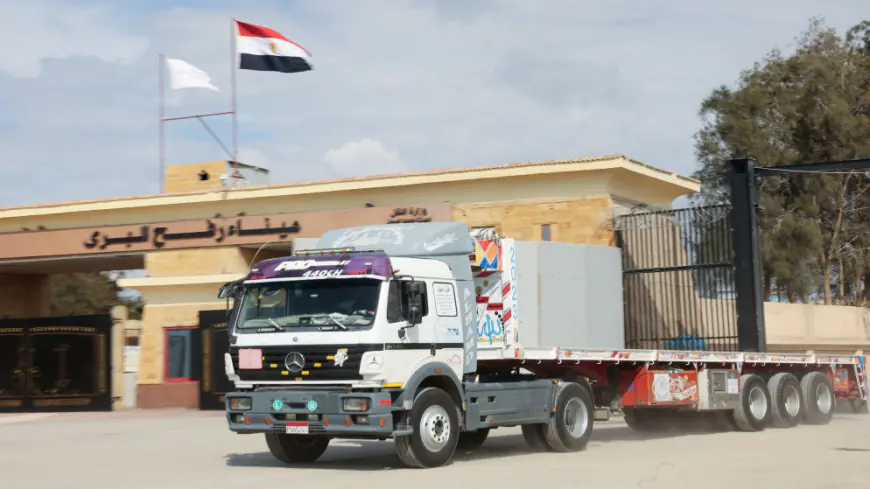 فتح معبر رفح كما كان مقررا والسماح بنقل المساعدات لغزة