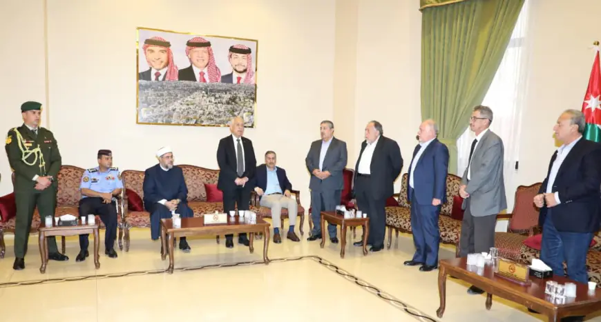 مندوبا عن الملك وولي العهد.. العيسوي يعزي آل فراج وعشيرة النوافعة