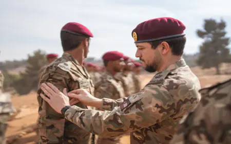 ولي العهد يتابع التمرين النهائي لدورة القوات الخاصة