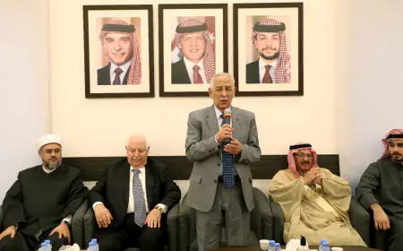 مندوبا عن الملك وولي العهد.. العيسوي يعزي آل السعدون