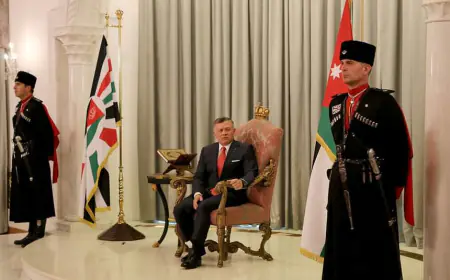 الملك يستمع إلى ردي مجلسي الأعيان والنواب على خطاب العرش