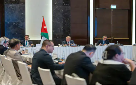 الملك يؤكد حرص الأردن على توطيد العلاقات الاقتصادية والتجارية مع فيتنام