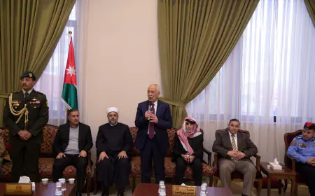 مندوبا عن الملك وولي العهد. العيسوي يعزي  عشائر المجالي والزعبي والقاضي